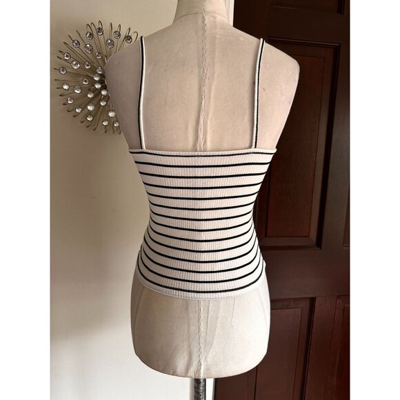 4 amazing mix and match pieces Express cardigan, white t, AEO tank, sparkly legg - Picture 3 of 12